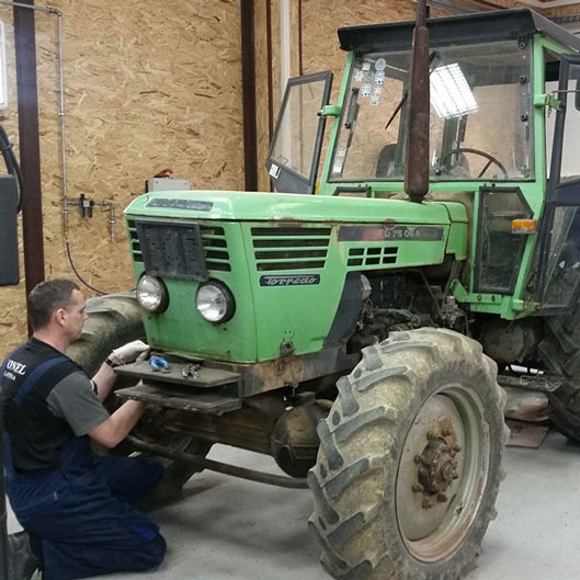 08_traktor_1.jpg